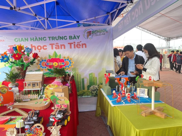 Gian hàng STEM