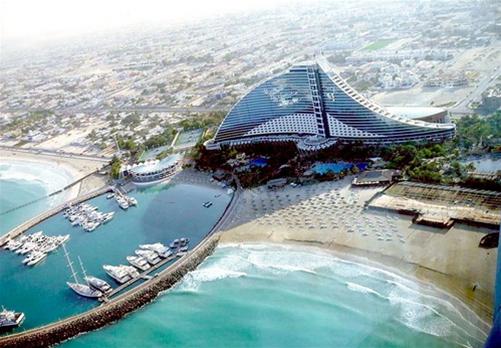 Du lịch kết hợp quản trị khách sạn