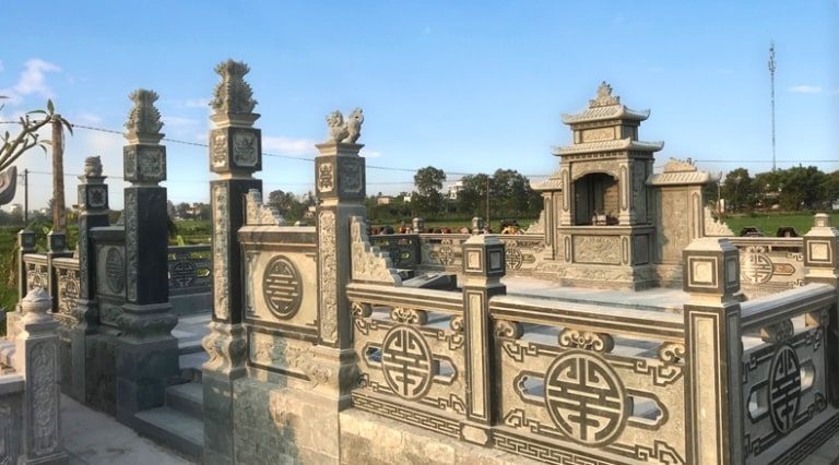 Lăng mộ đá thiết kế nổi bật