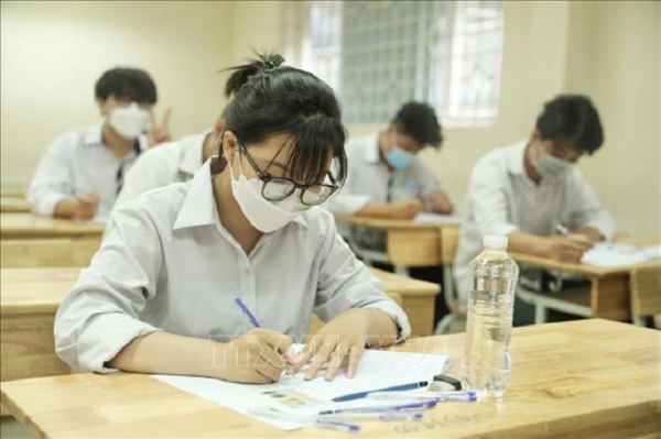 phương thức thi đánh giá năng lực như một tiêu chí tuyển sinh độc lập hoặc song song.
