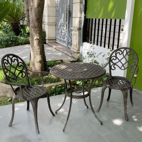 Cách bố trí bàn ghế ngoài trời hiệu quả
