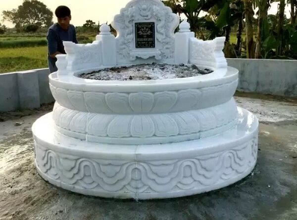 Mộ đá tròn là biểu tượng cho sự viên mãn, đủ đầy.