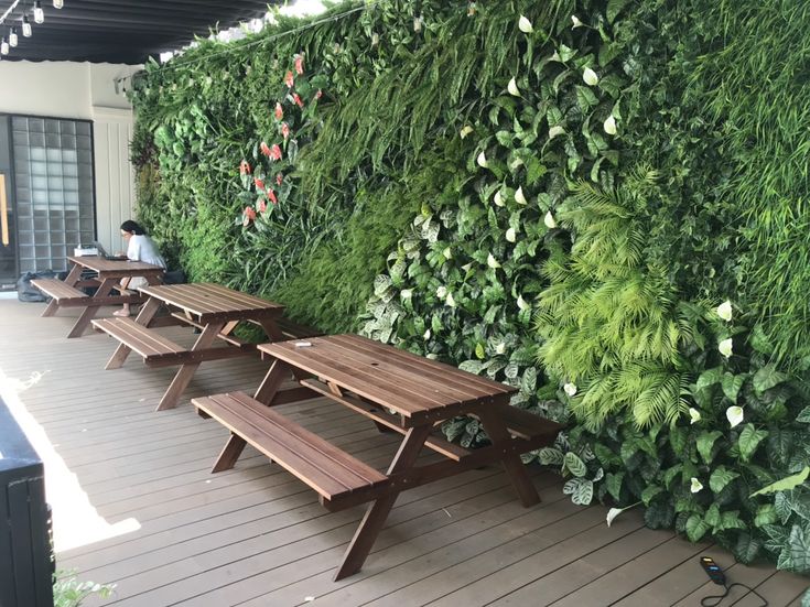 Bộ bàn ghế quán cafe giá rẻ có thiết kế đẹp mắt.