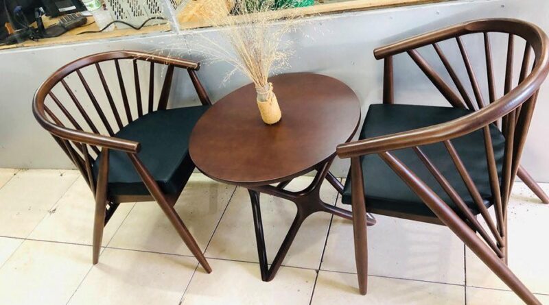 Tìm hiểu ghế gỗ tự nhiên cho quán cafe phong cách đa dạng