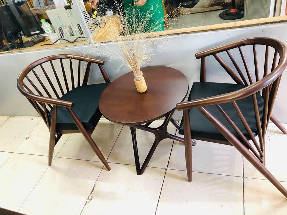 Tìm hiểu ghế gỗ tự nhiên cho quán cafe phong cách đa dạng