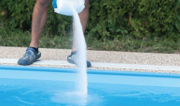 Hoá chất xử lý nước hồ bơi chuẩn phải đảm bảo rất nhiều tiêu chí khắt khe.
