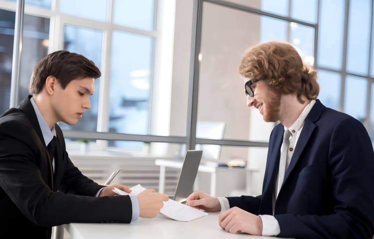 Trường hợp có hồ sơ cần làm rõ thường bị yêu cầu phỏng vấn visa Anh