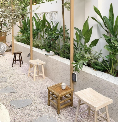 Bàn ghế cafe sân vườn kháng nước.