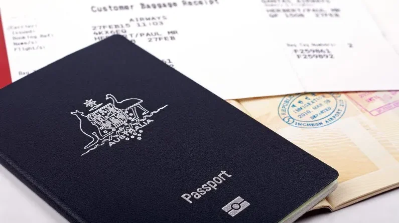 Austrian traveler filling out how to apply vietnam visa from austria online