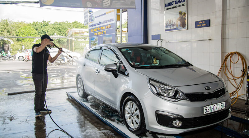 Mở tiệm kinh doanh rửa xe ô tô là hướng đầu tư sinh lời cao