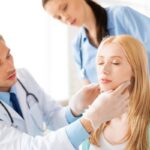Khám da liễu mụn viêm khi nào để hạn chế biến chứng